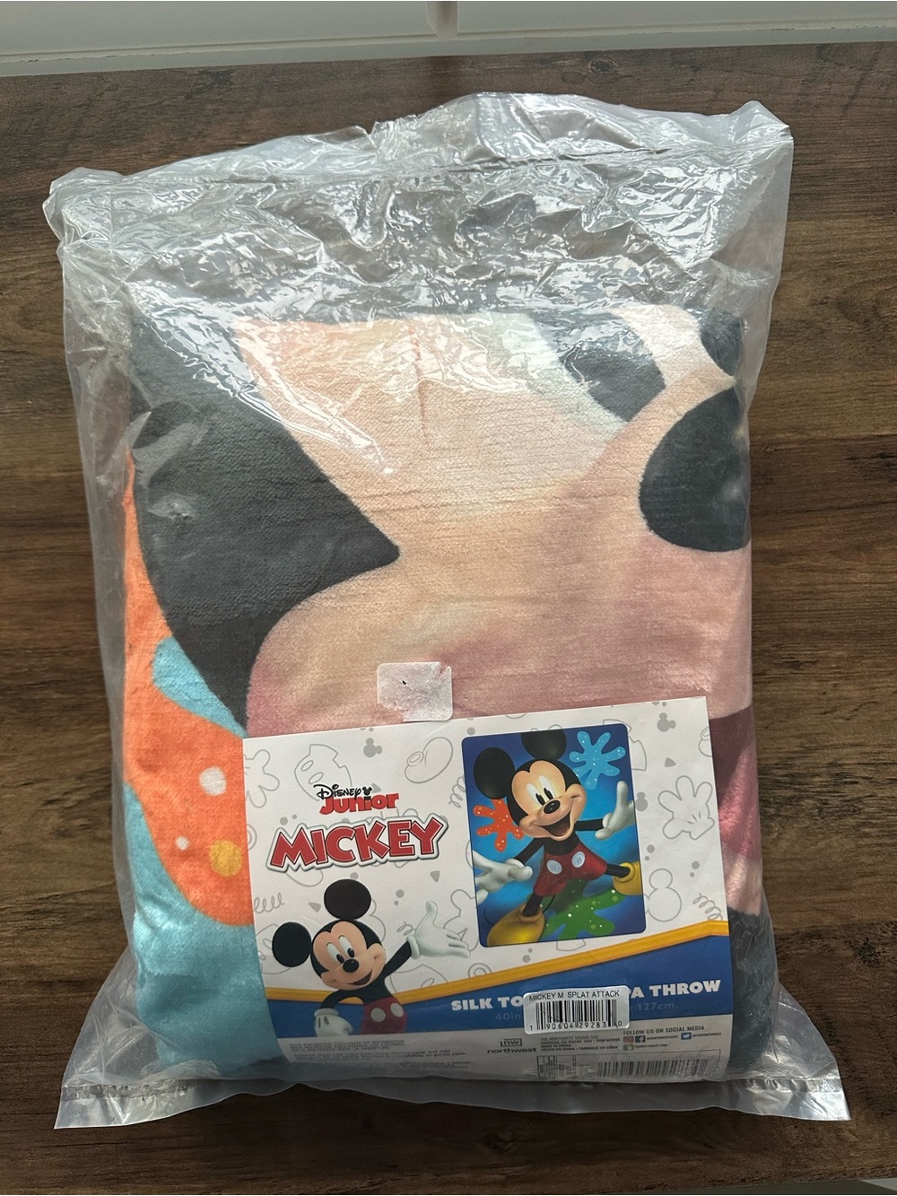 Disney Junior Mickey Mouse “Splat Attack” Silk Touch Sherpa Throw 🐭✨ NEW